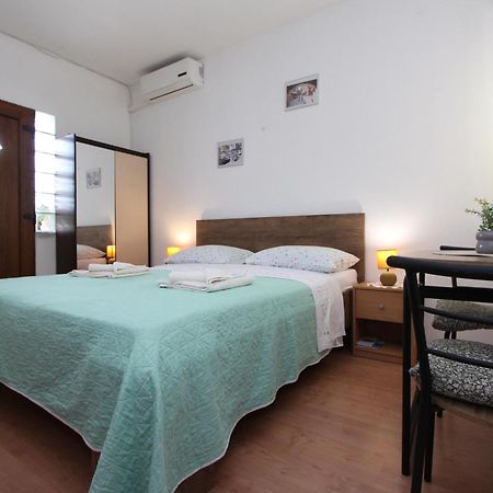 Apartments Antolovic Rovinj Exterior photo